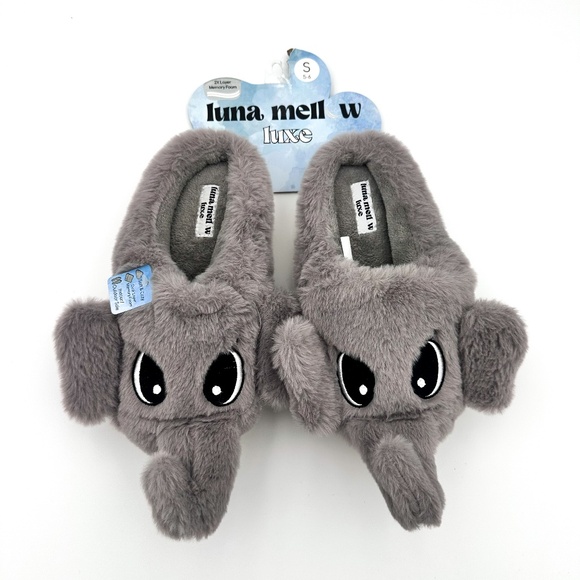 Luna Mellow Luxe Elephant Slippers Fuzzy Plush Animal Slippers Size Sm 5-6 NEW - Picture 1 of 6